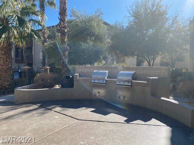 4400 South Jones Boulevard 1092 Property Photo 14