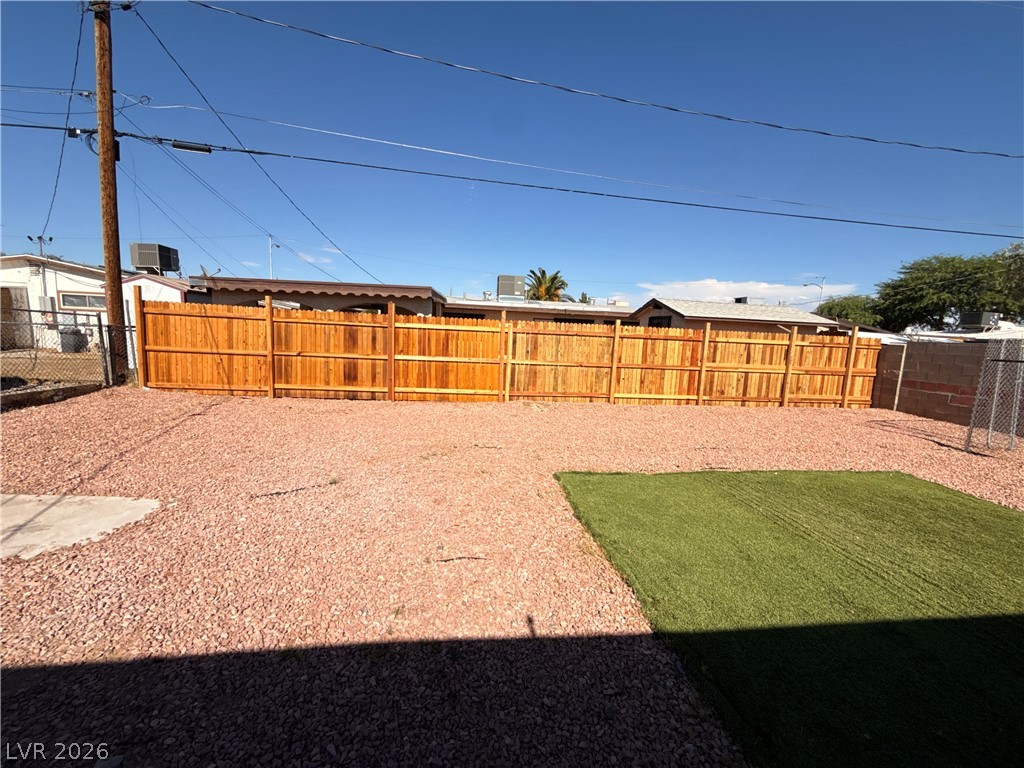 2716 Spear Street Property Photo 10