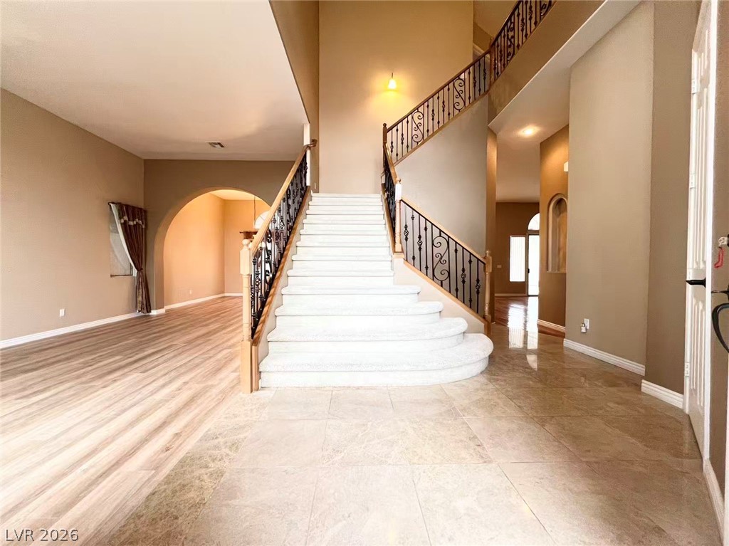 2105 Eaglepath Circle Property Photo 4