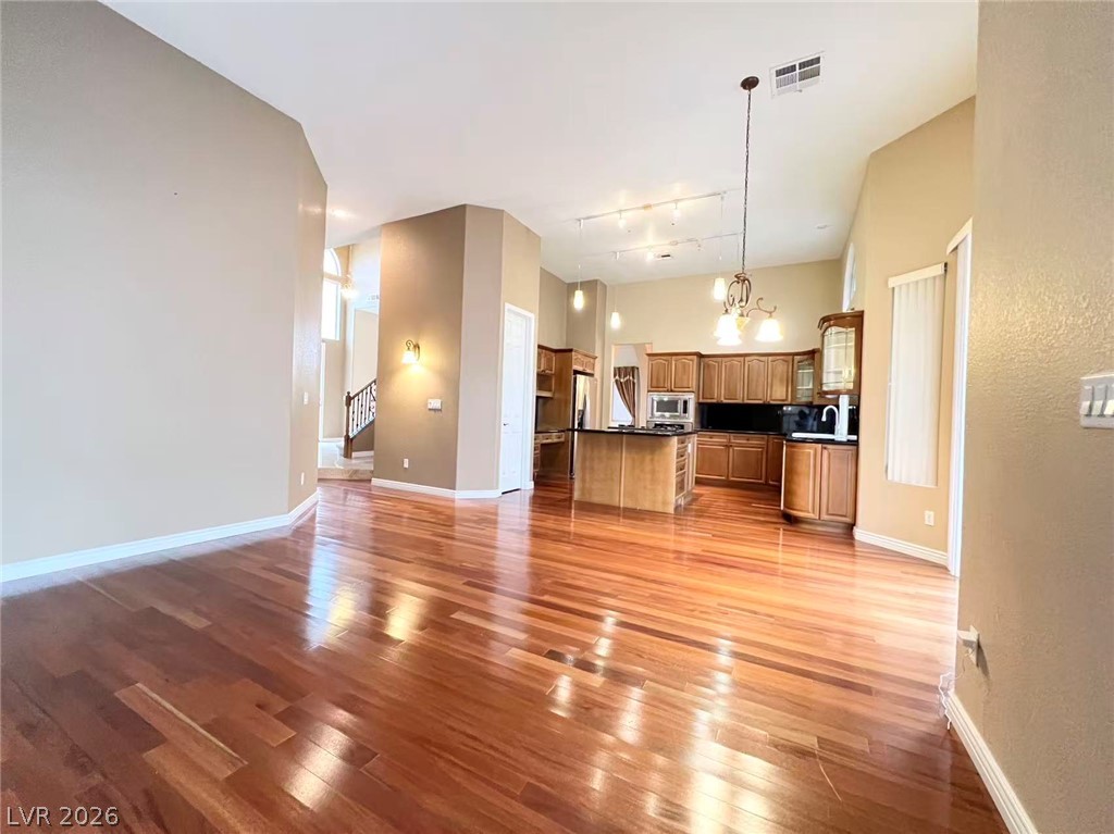 2105 Eaglepath Circle Property Photo 7