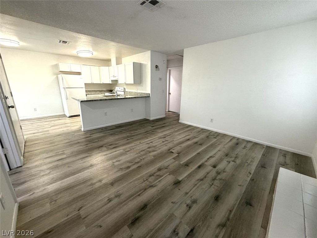 2724 Aarondavid Drive D Property Photo 2