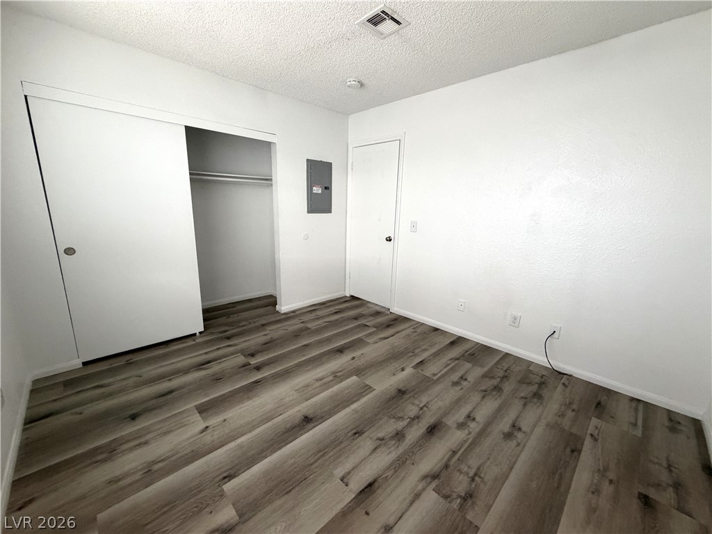 2724 Aarondavid Drive D Property Photo 9