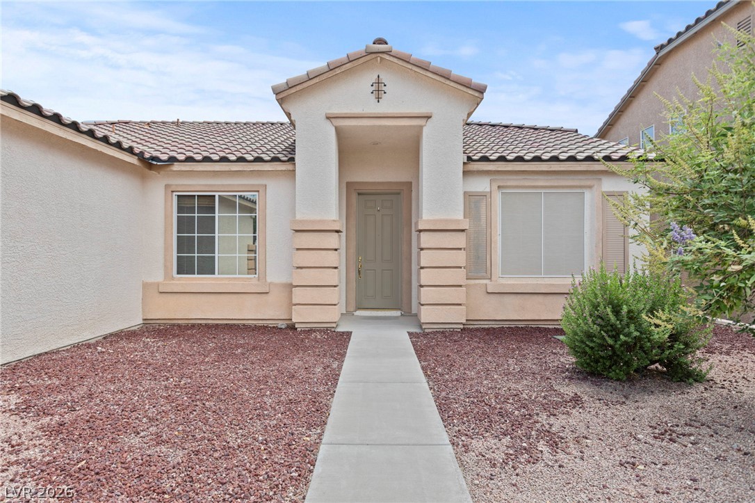 4512 Dawn Peak Street Property Photo 4