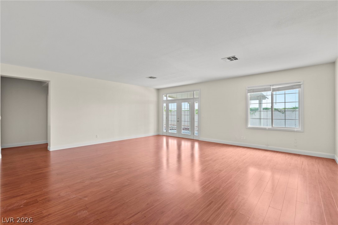 4512 Dawn Peak Street Property Photo 7