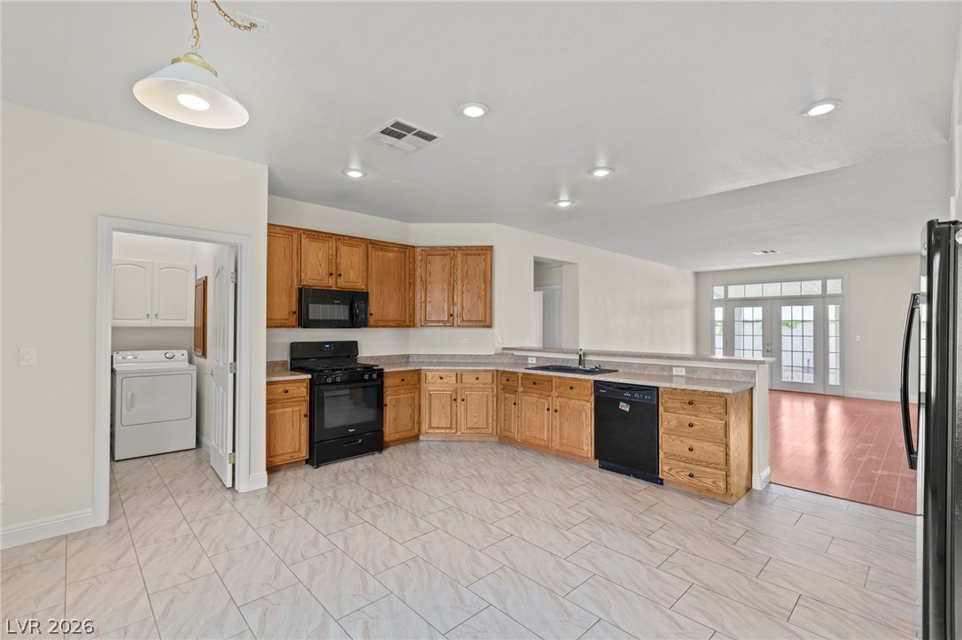 4512 Dawn Peak Street Property Photo 13