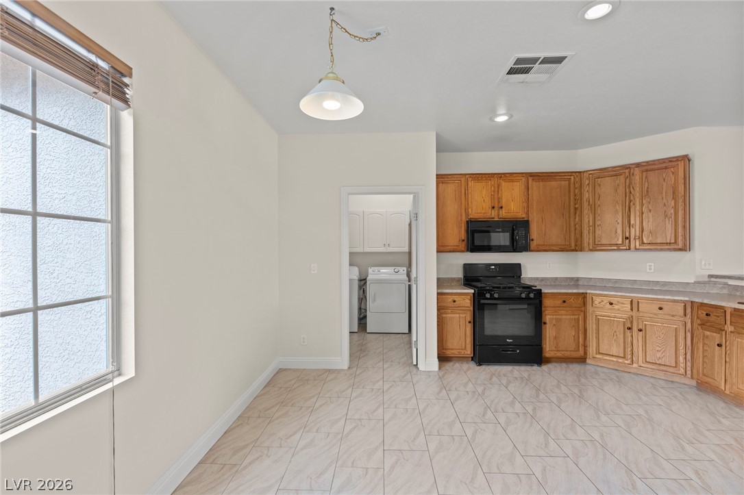 4512 Dawn Peak Street Property Photo 14