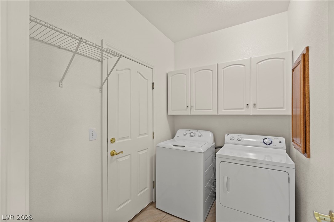 4512 Dawn Peak Street Property Photo 20