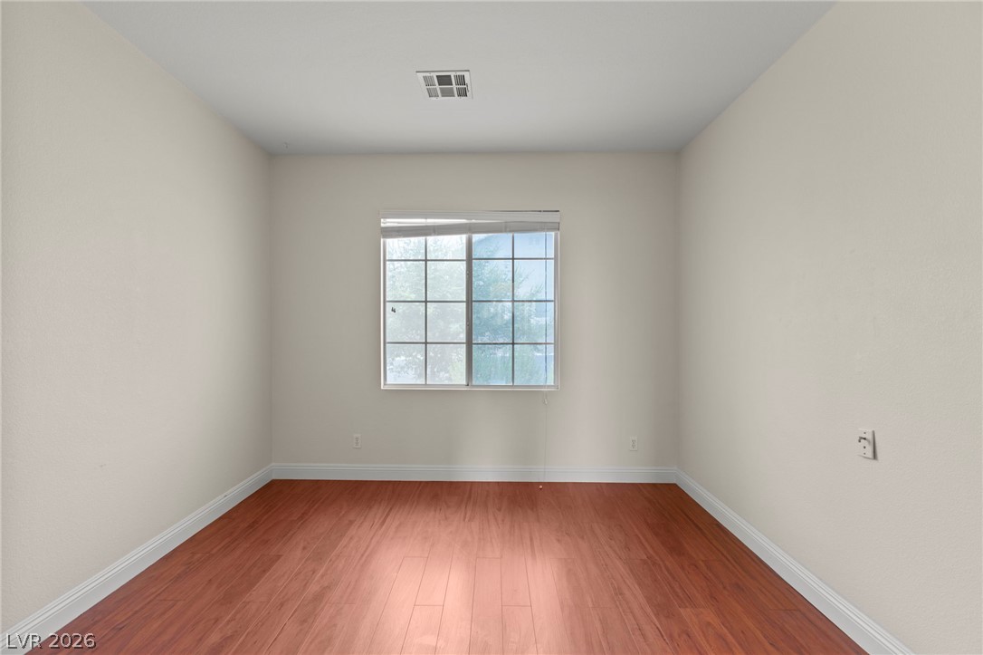 4512 Dawn Peak Street Property Photo 26