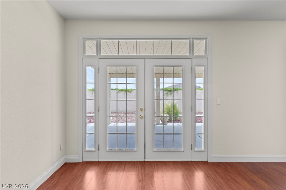 4512 Dawn Peak Street Property Photo 29