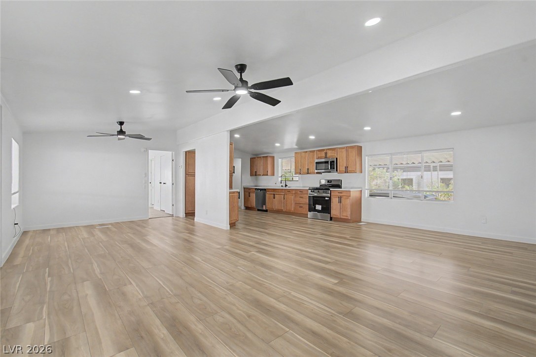 3434 Gulf Shores Drive Property Photo 4