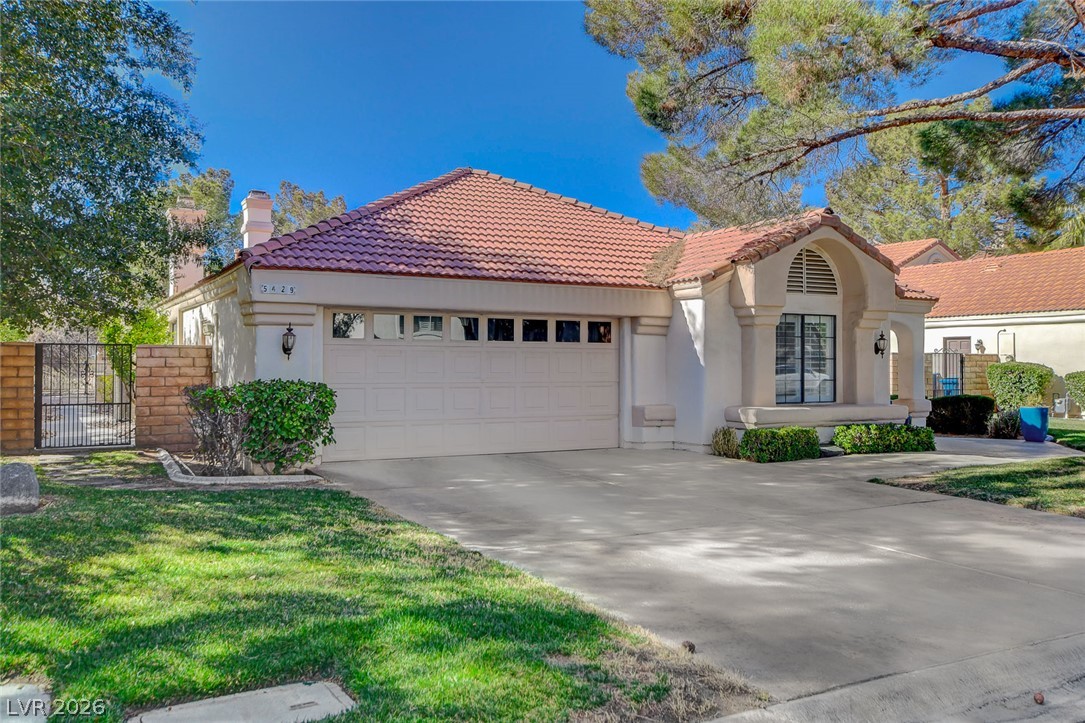 5429 Painted Sunrise Drive Property Photo 2
