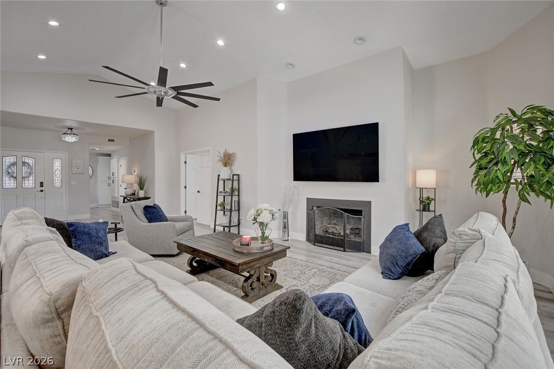 5429 Painted Sunrise Drive Property Photo 15