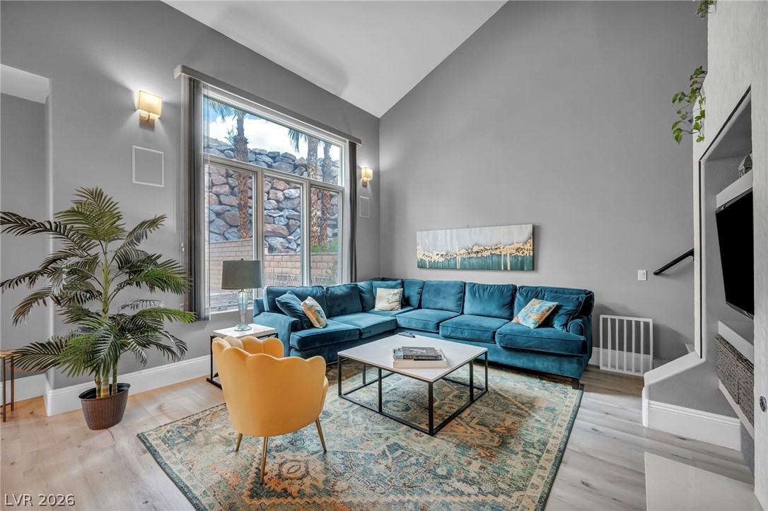 23 Cerchio Basso Property Photo 6