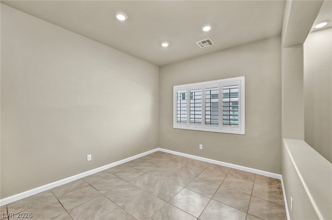6571 Tangled Vines Avenue Property Photo 10