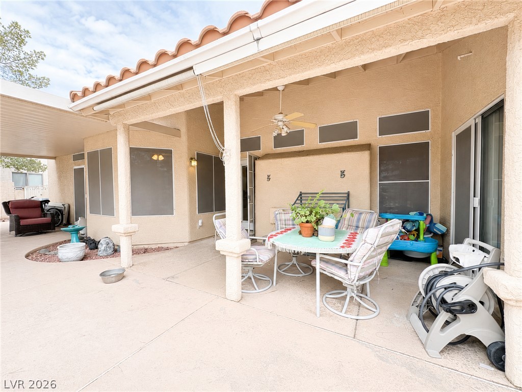8121 Handle Bar Lane Property Photo 4
