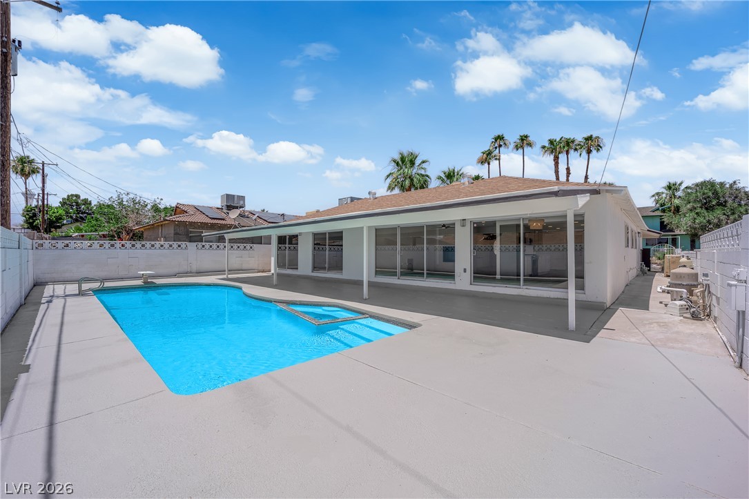 1524 Bonita Avenue Property Photo 2