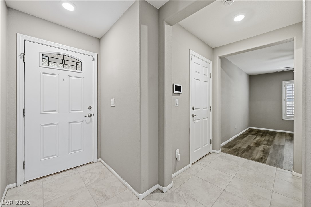 7910 Brookside Falls Court Property Photo 14
