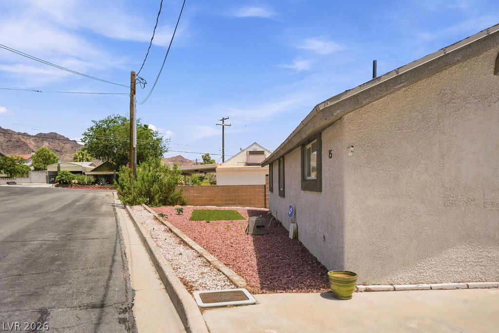 15 Valley View Lane Property Photo 4