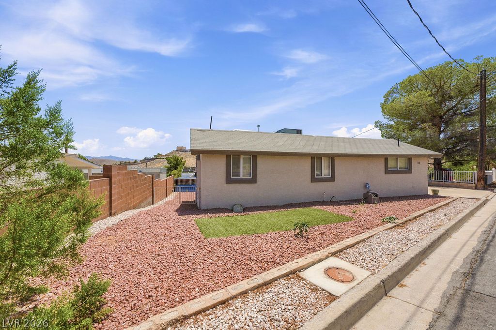 15 Valley View Lane Property Photo 8