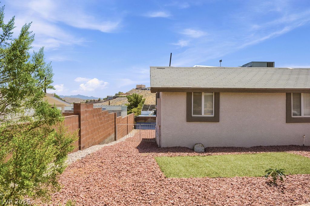 15 Valley View Lane Property Photo 9