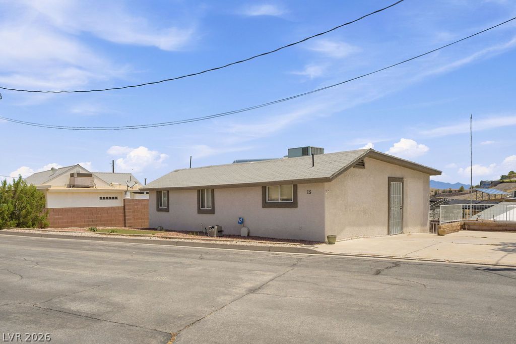 15 Valley View Lane Property Photo 12