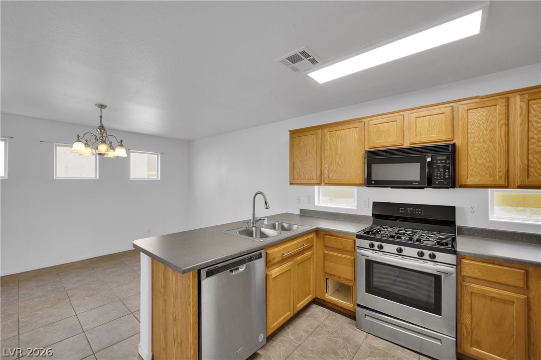 6889 Graceful Cloud Avenue Property Photo 8