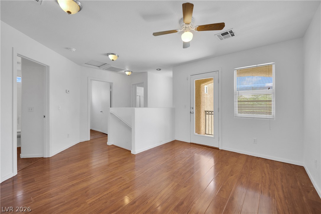 6889 Graceful Cloud Avenue Property Photo 18