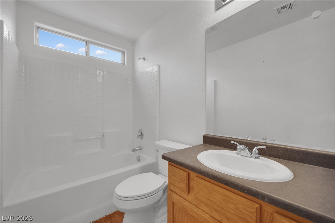 6889 Graceful Cloud Avenue Property Photo 26