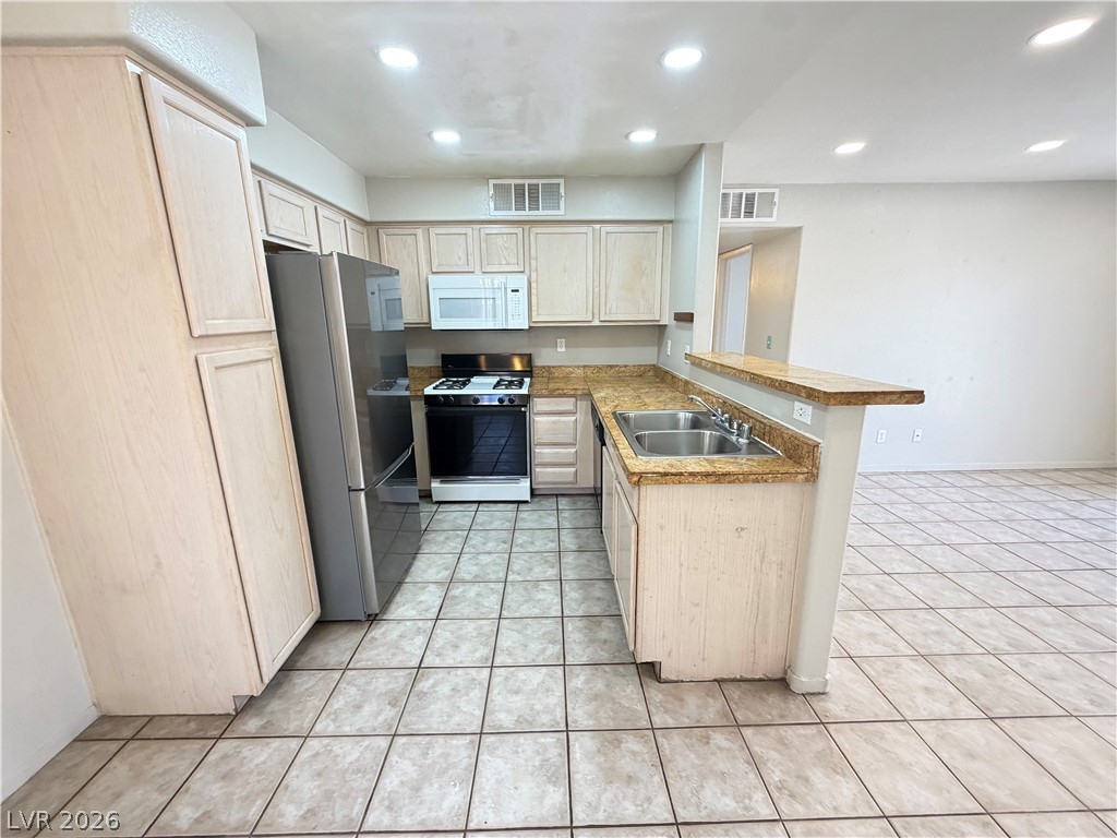 3085 Casey Drive 204 Property Photo 6