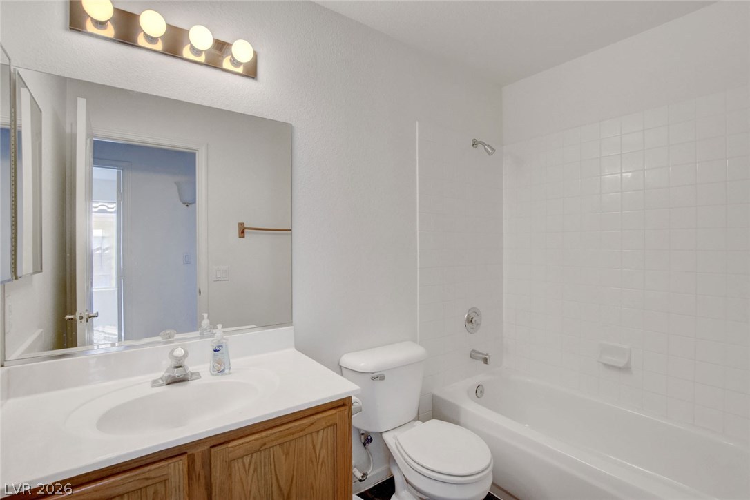 500 Carlton Kay Property Photo 23