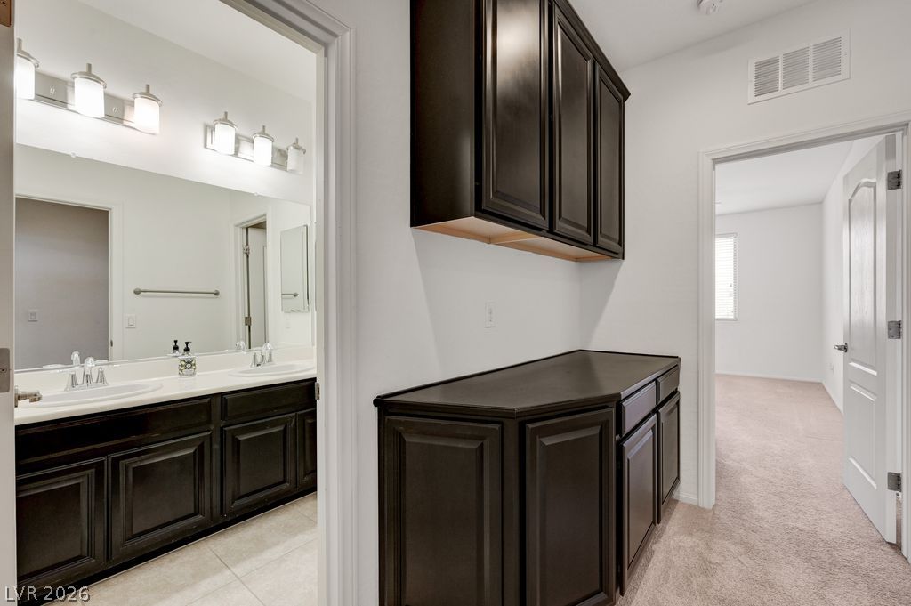 6221 Canterbury Field Road Property Photo 29