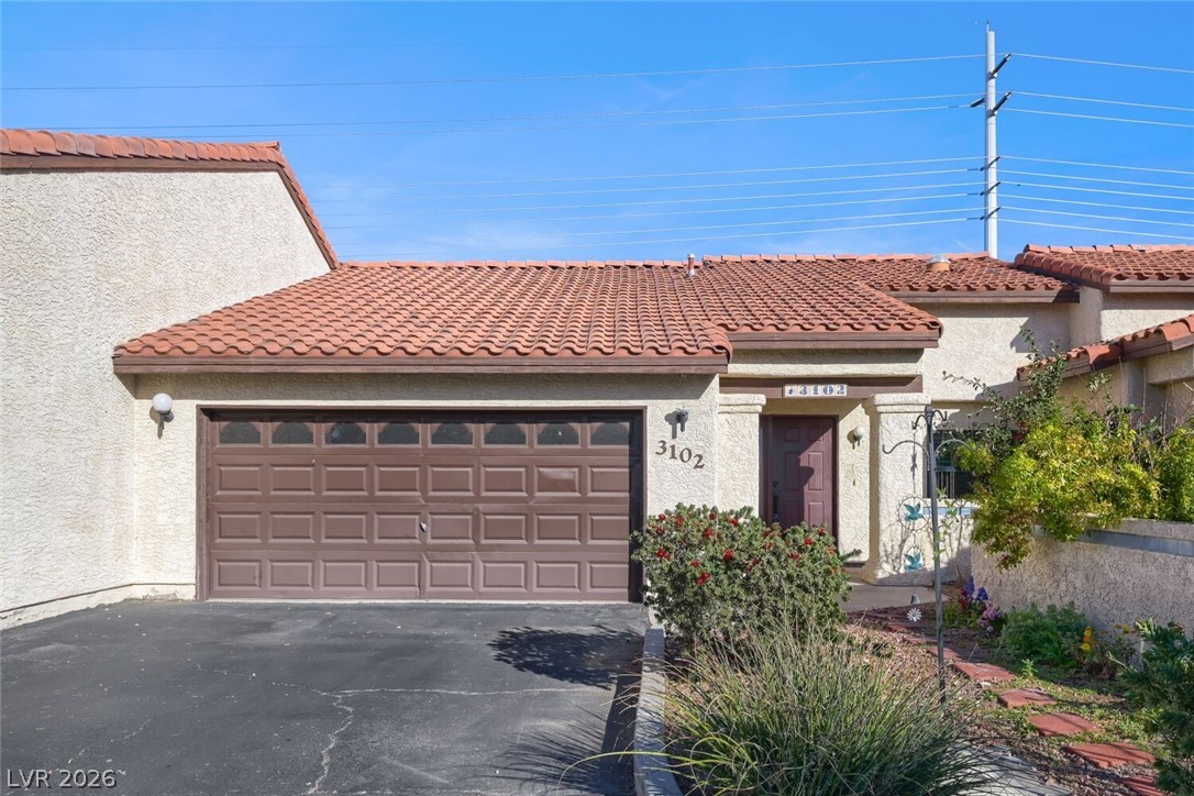 3102 La Mancha Way Property Photo 1