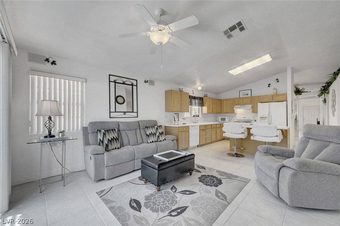 5456 Beach Pine Street Property Photo 16