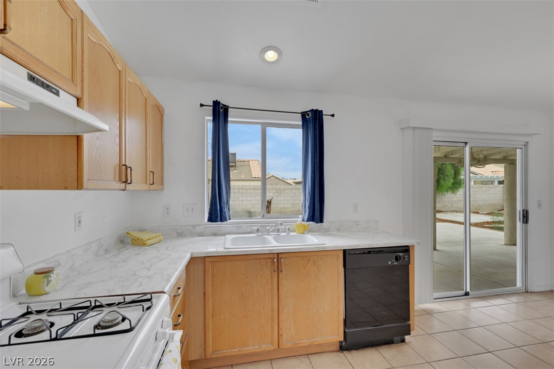 4643 Califa Drive Property Photo 11