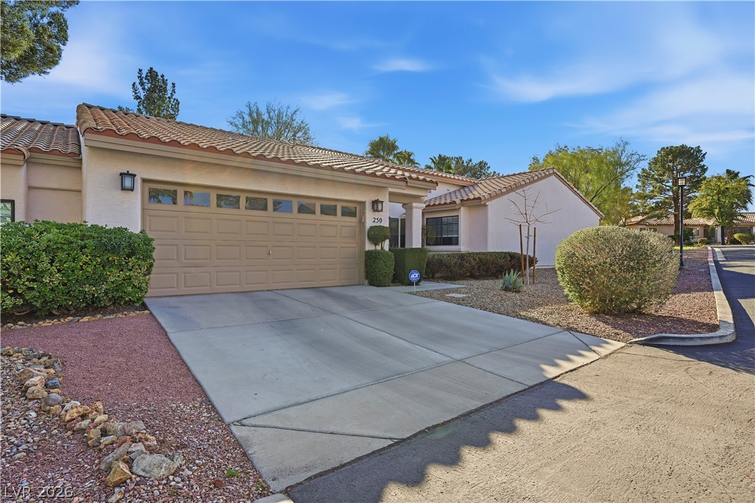 250 Garfield Drive Property Photo 2