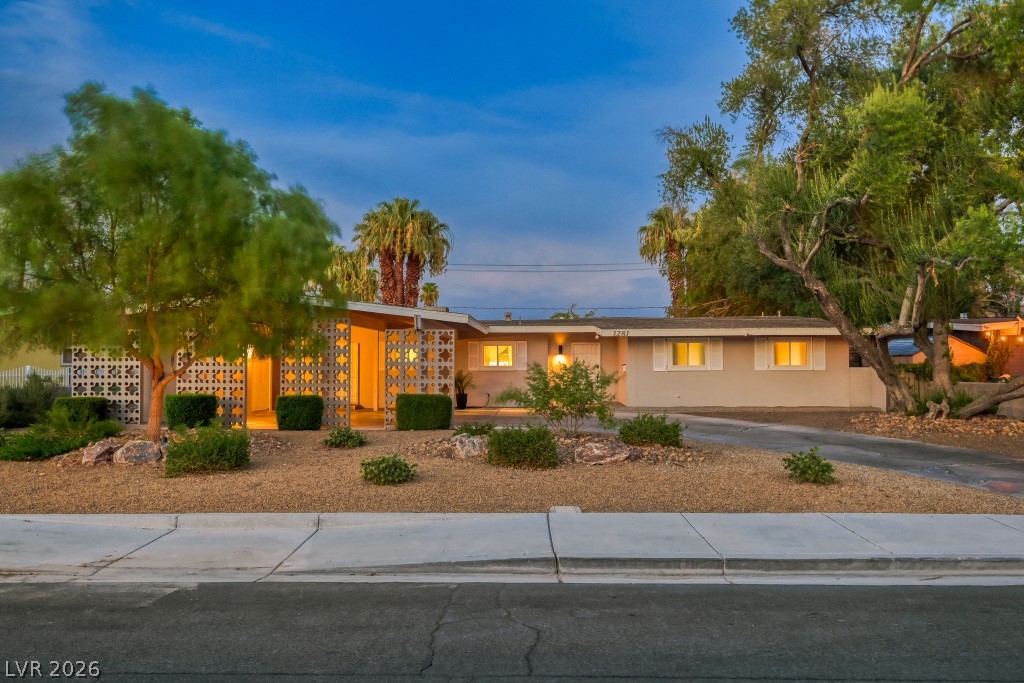 1281 Strong Drive Property Photo 1