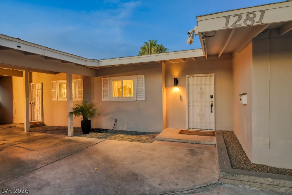 1281 Strong Drive Property Photo 4