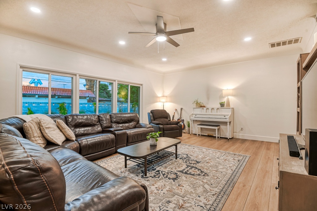 1281 Strong Drive Property Photo 24