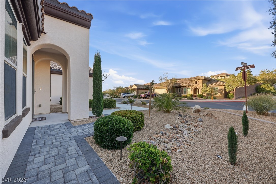 2913 Grande Arch Street Property Photo 65