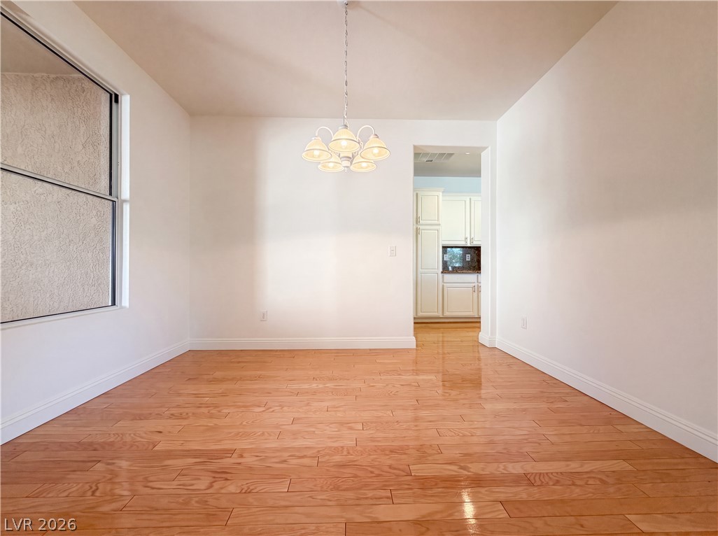 10228 Donde Avenue Property Photo 28