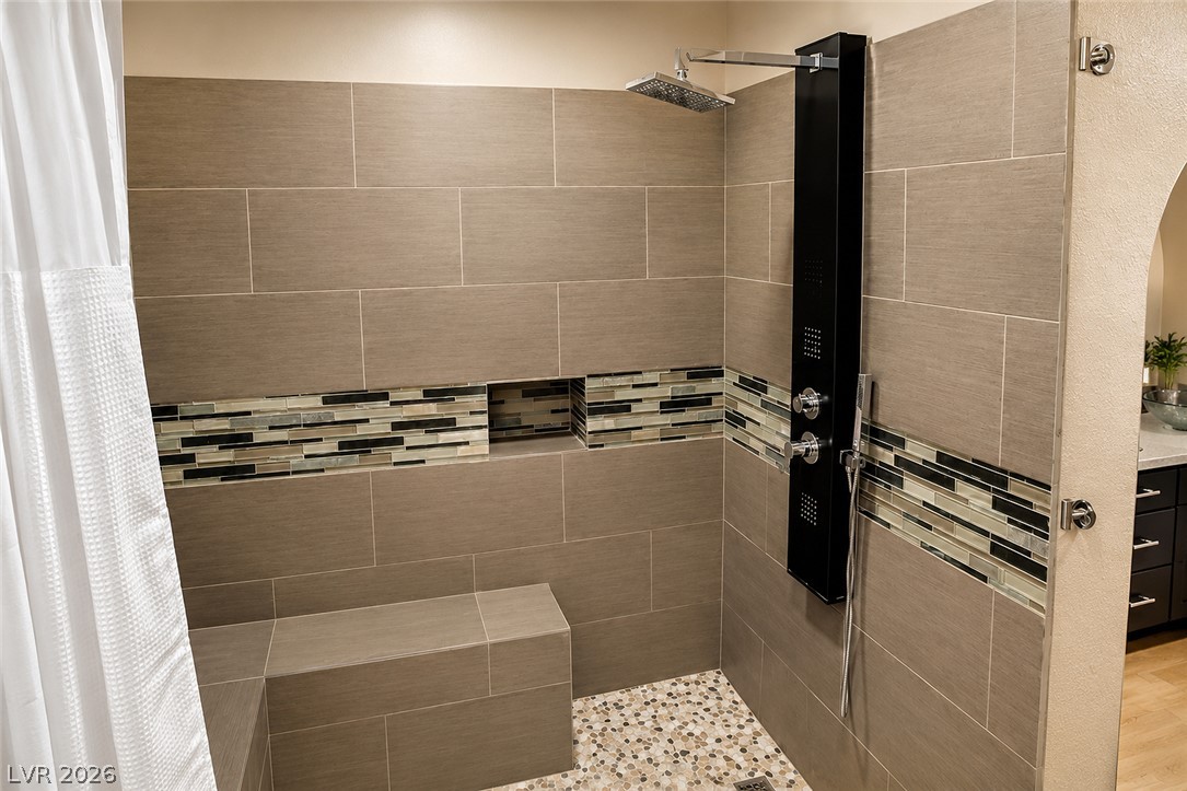 2200 South Fort Apache Road 2032 Property Photo 25