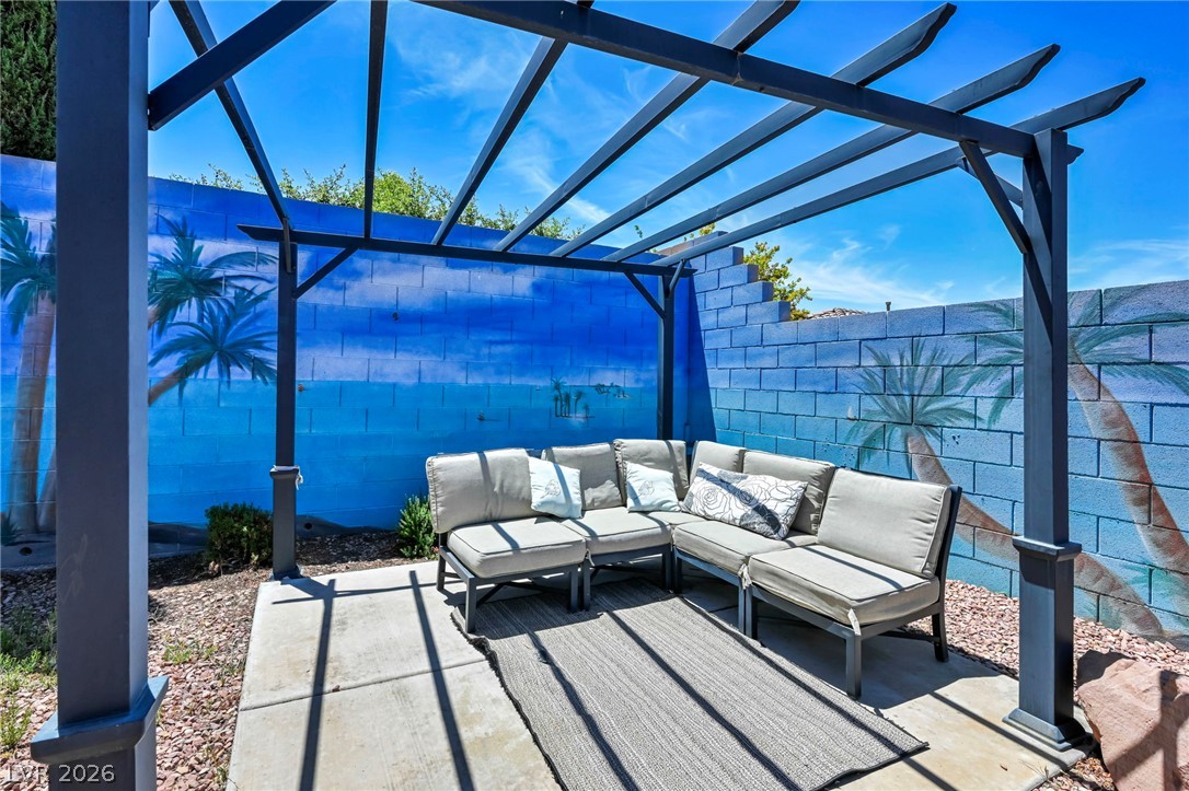 193 Tuscan Shadow Street Property Photo 4