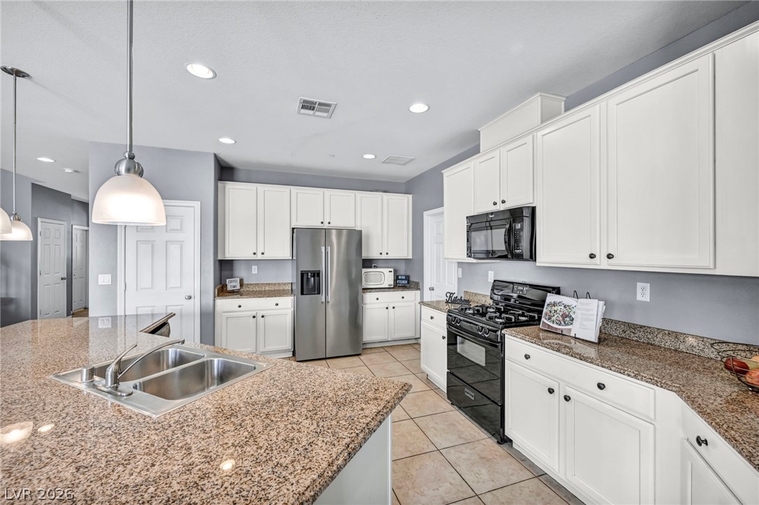 193 Tuscan Shadow Street Property Photo 13