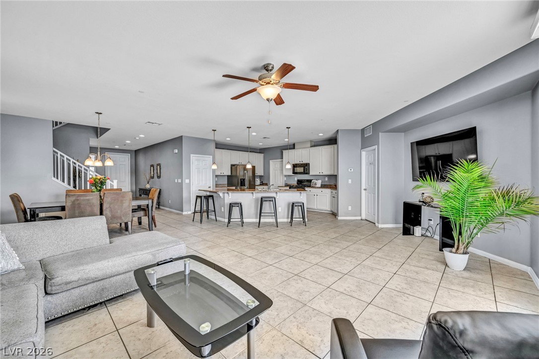 193 Tuscan Shadow Street Property Photo 16