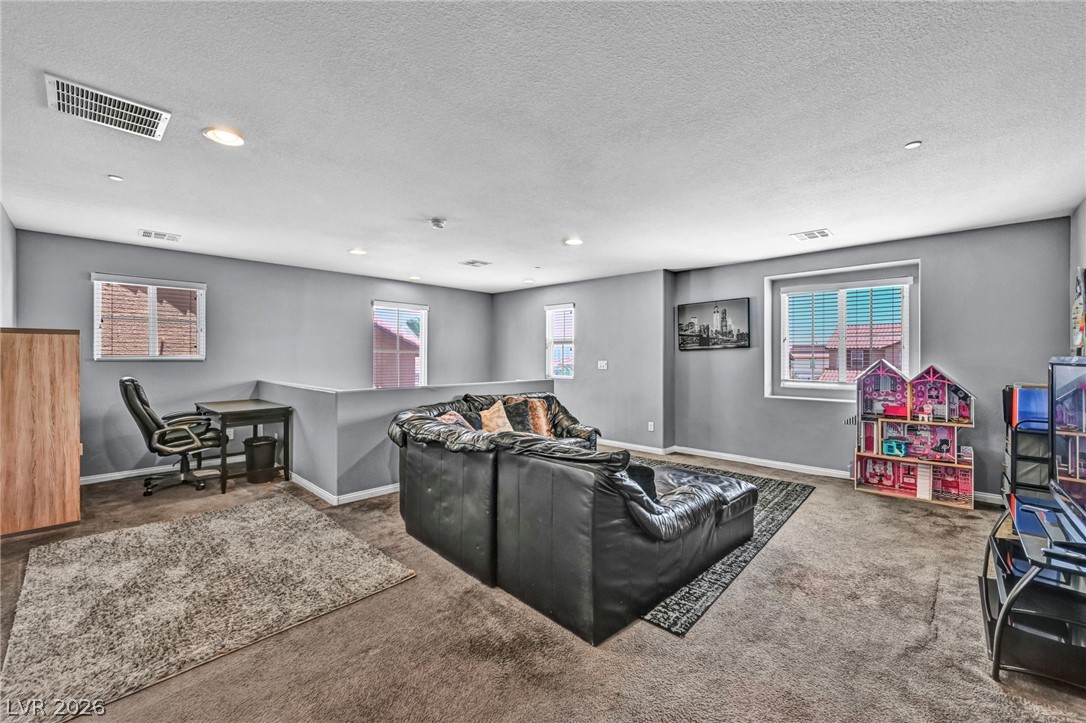 193 Tuscan Shadow Street Property Photo 22