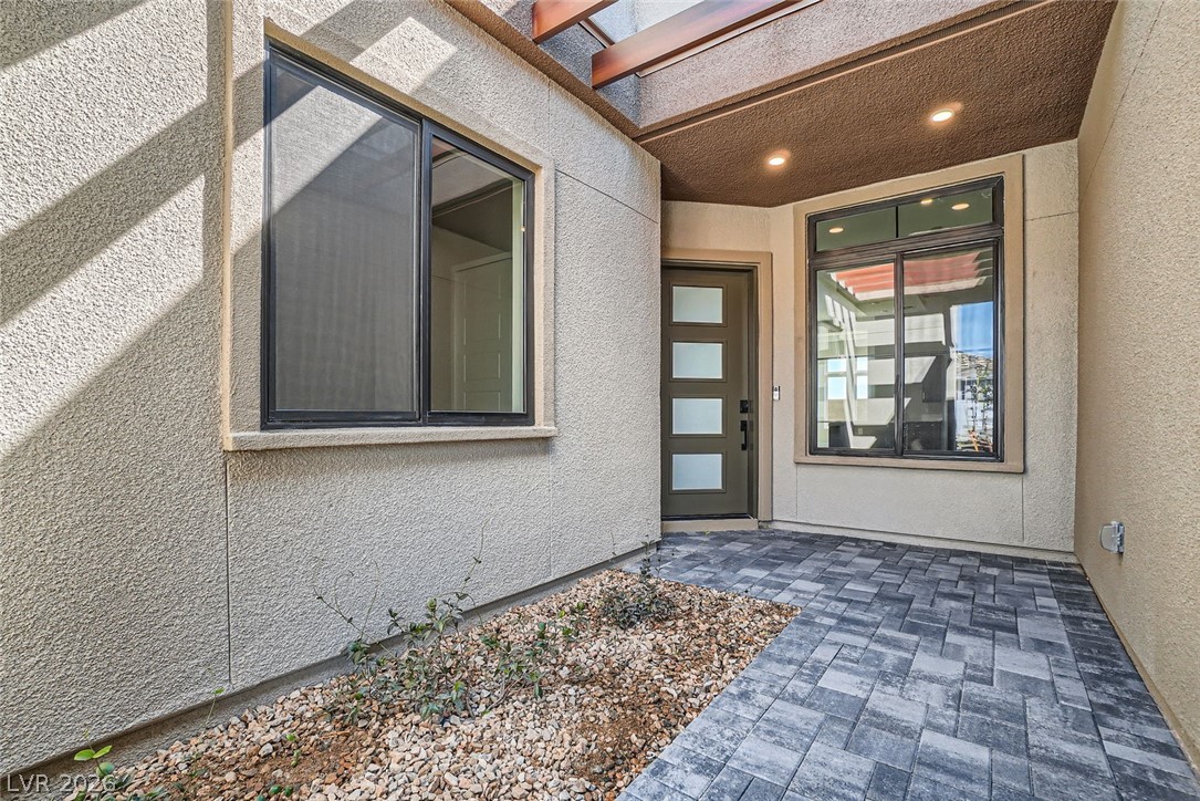 5024 Terramont Drive Property Photo 4