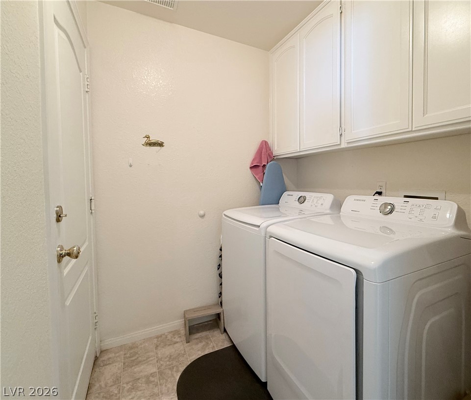 301 West Hickory Street Property Photo 27