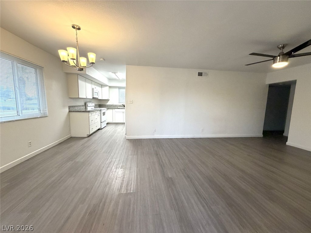 1908 Rexford Drive 5 Property Photo 3