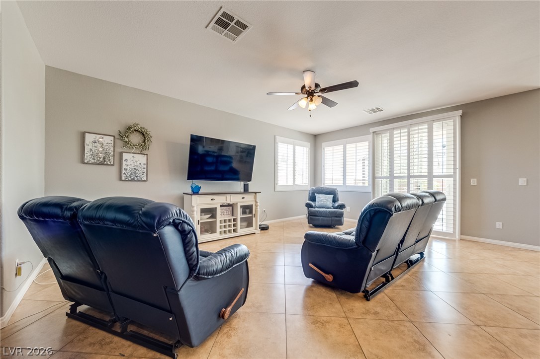 643 Coral View Street Property Photo 15