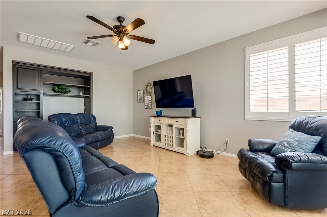 643 Coral View Street Property Photo 16